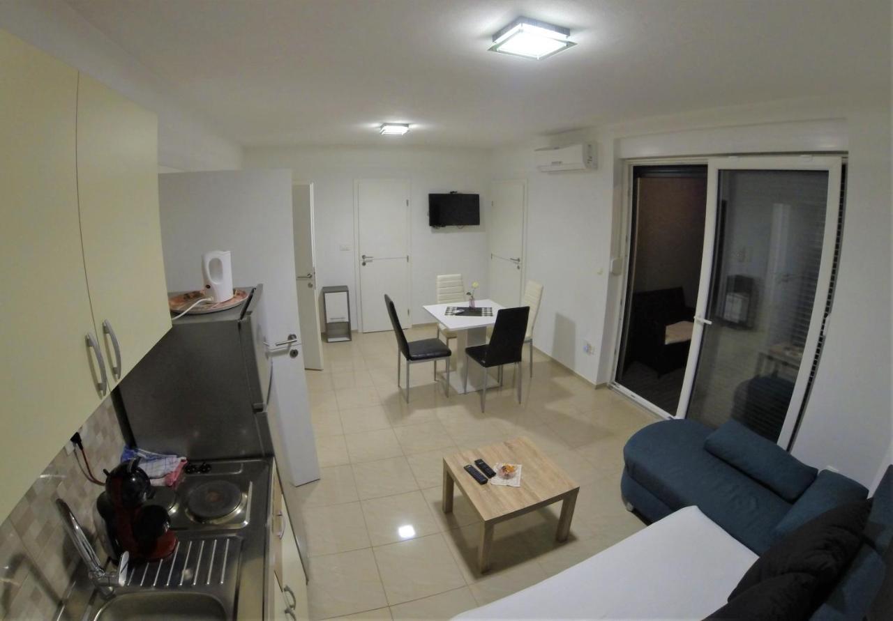 Apartmani Zaric มาลินสกา ภายนอก รูปภาพ