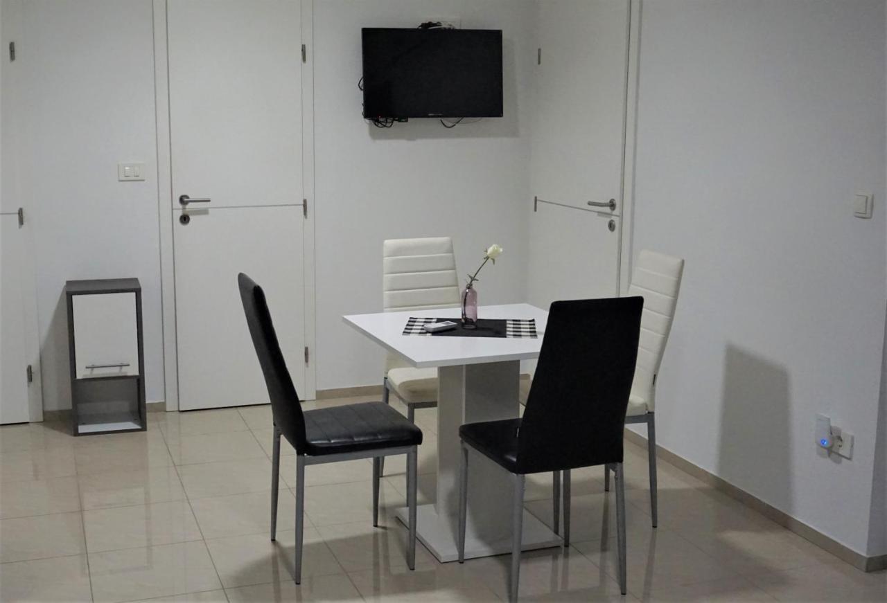 Apartmani Zaric มาลินสกา ภายนอก รูปภาพ