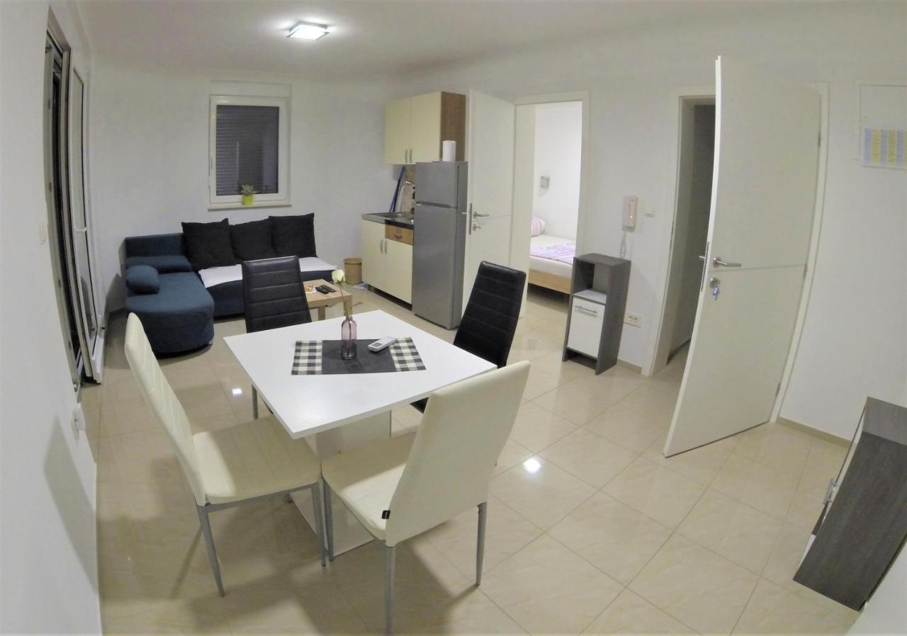 Apartmani Zaric มาลินสกา ภายนอก รูปภาพ