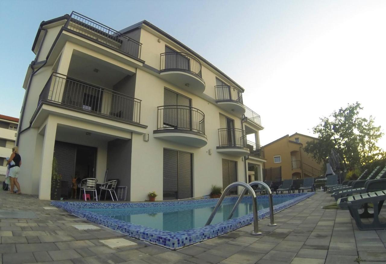 Apartmani Zaric มาลินสกา ภายนอก รูปภาพ