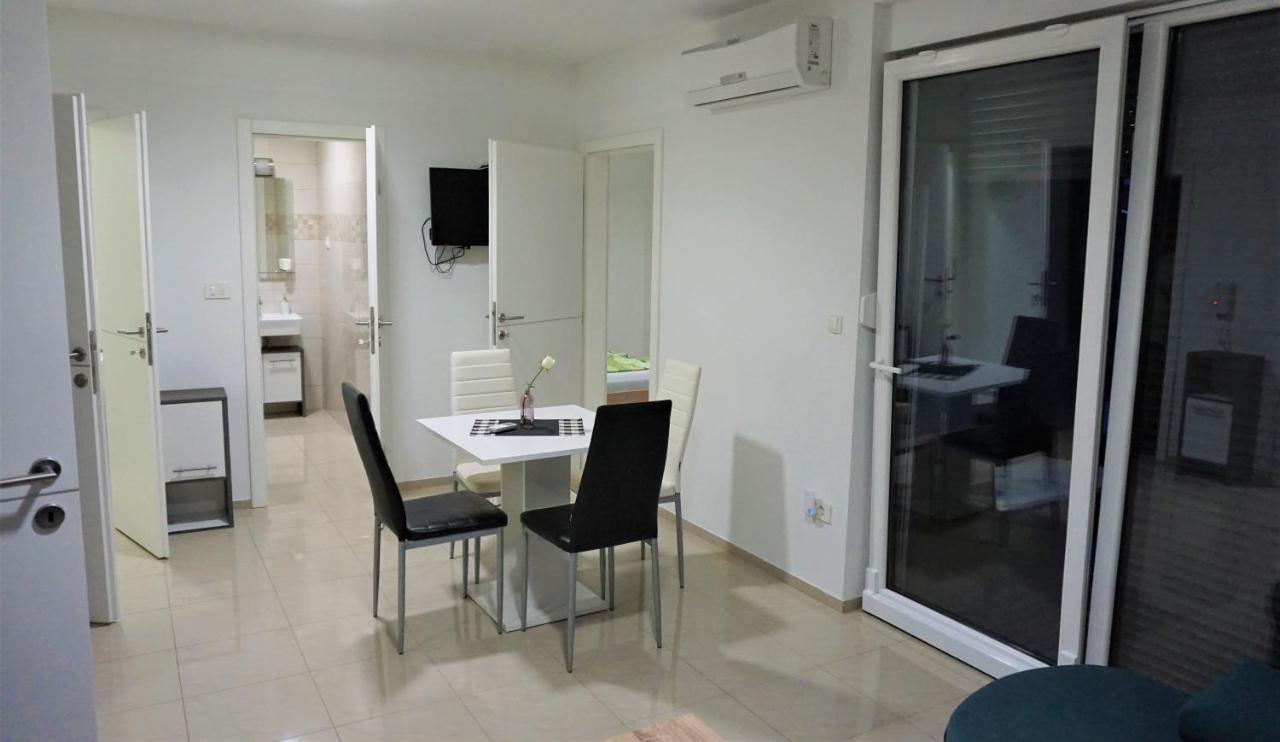 Apartmani Zaric มาลินสกา ภายนอก รูปภาพ