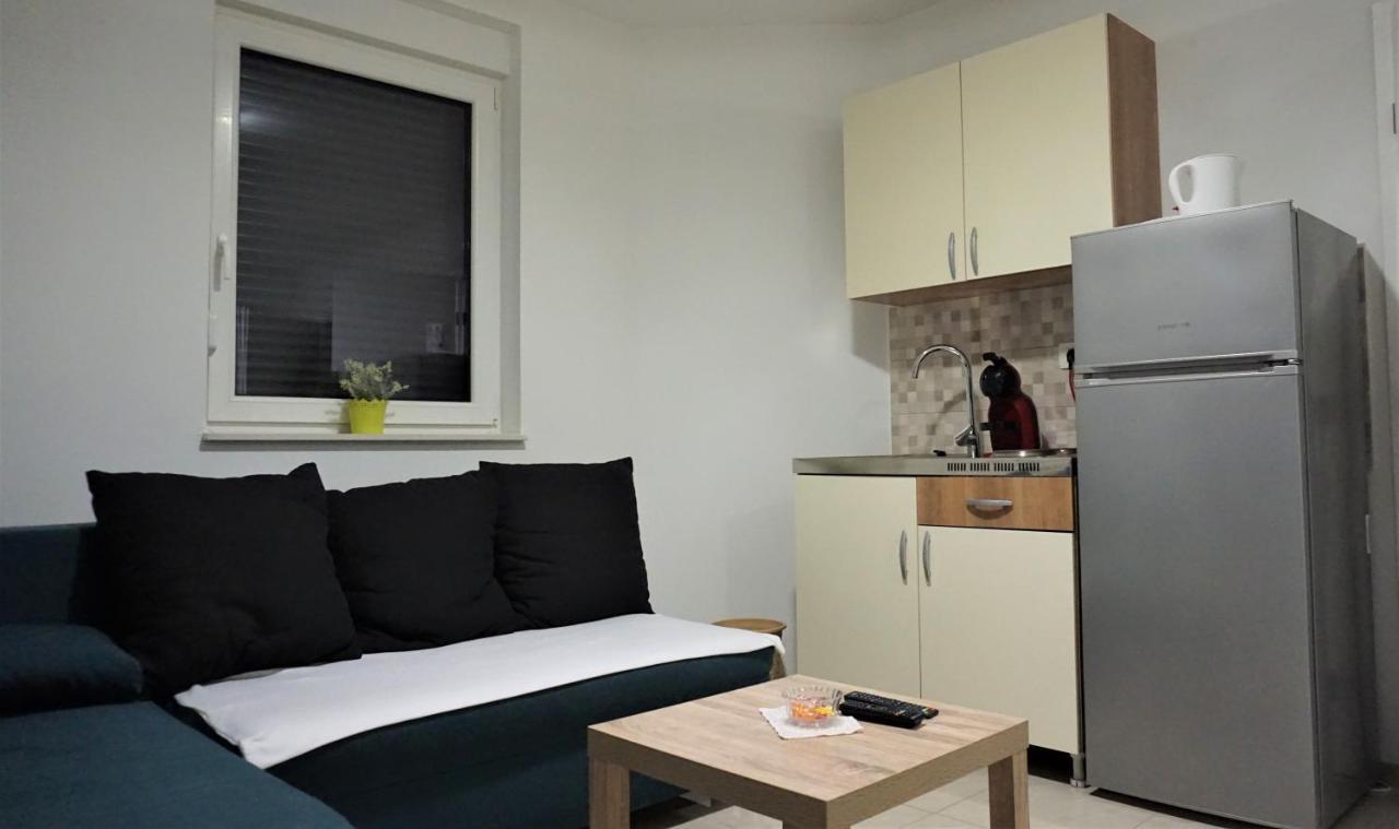 Apartmani Zaric มาลินสกา ภายนอก รูปภาพ