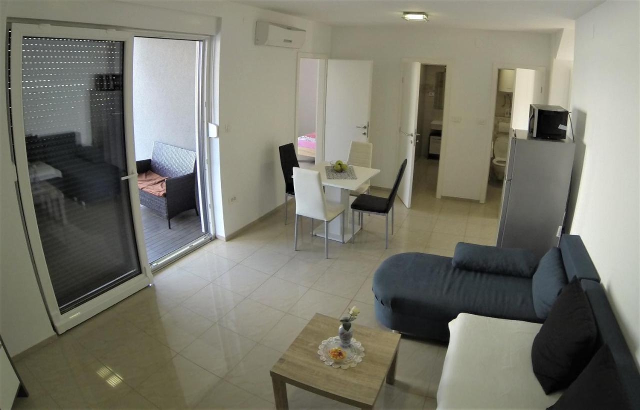 Apartmani Zaric มาลินสกา ภายนอก รูปภาพ